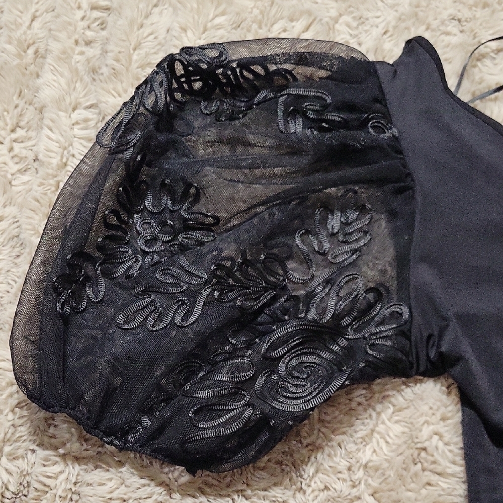 🌞Zara Black Lace Puff Sleeve Bodysuit Size Large - Picture 4 of 9